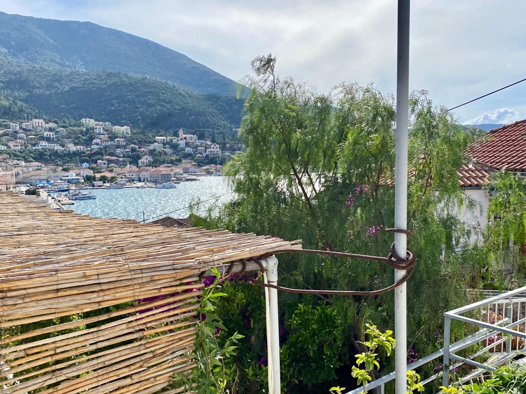 Stylish Vathy Studio With Sea View Екстериор снимка